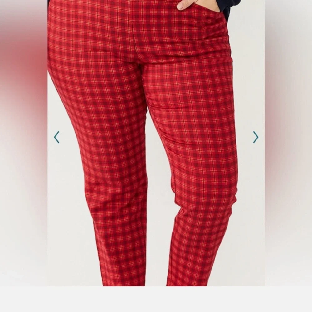 Plaid Green and Blue Croft and Barrow Pants - Picture 12 of 12